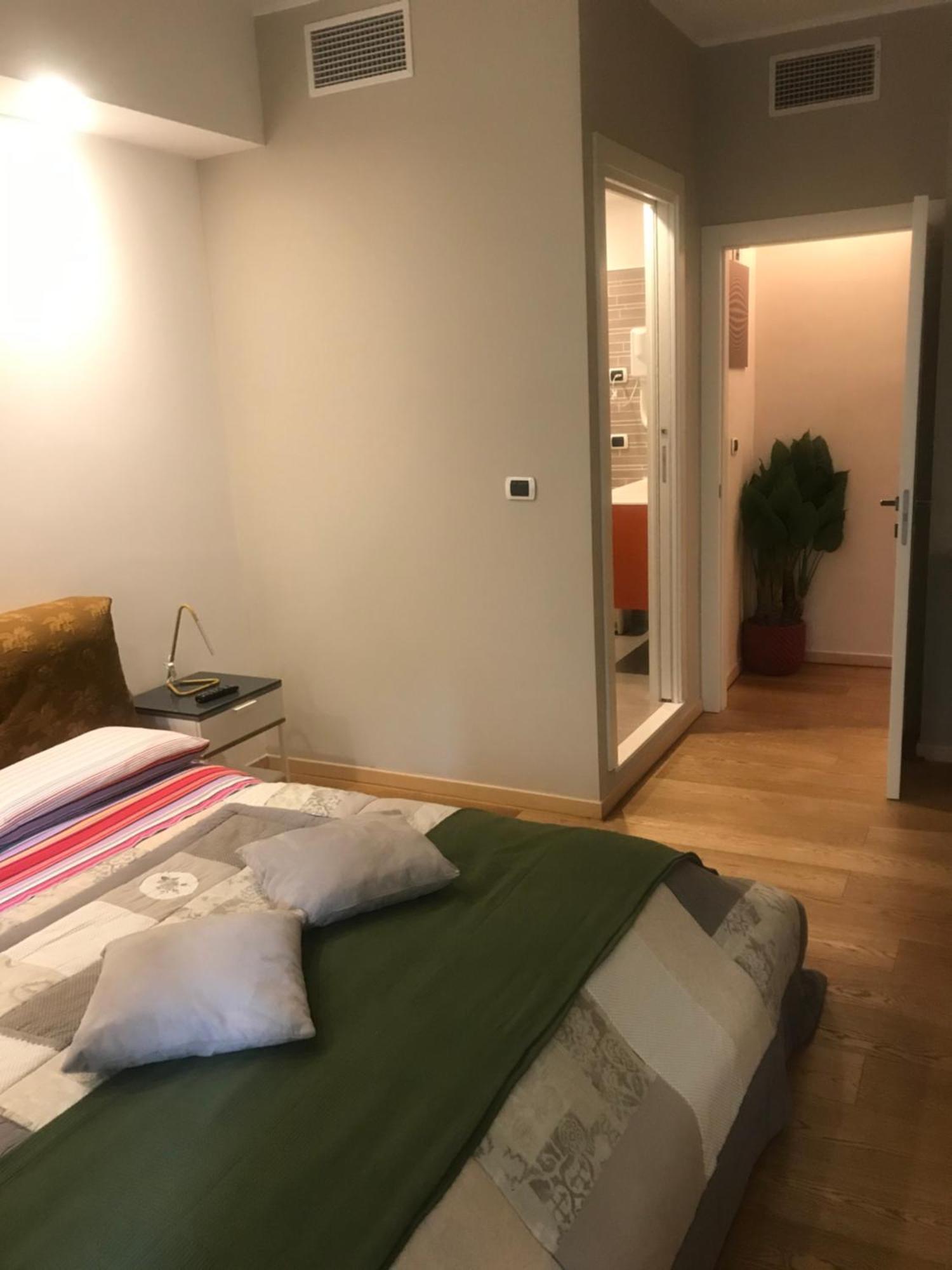 Smart House Rooms Central Luxury Bergame Extérieur photo