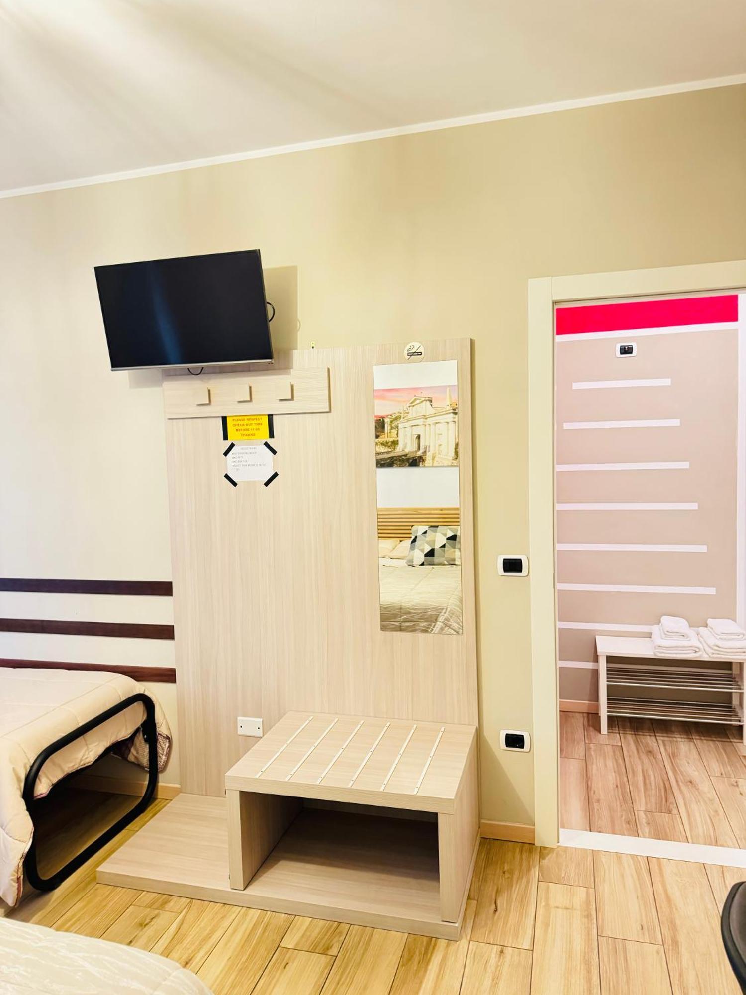 Smart House Rooms Central Luxury Bergame Extérieur photo